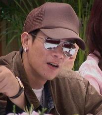 陈小春明星受伤,演艺事业面临挑战