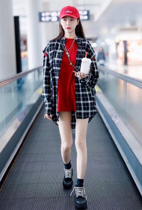 红格子衬衫明星,时尚与魅力的完美融合