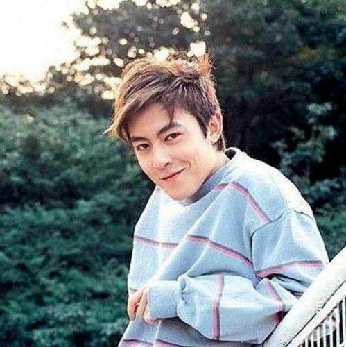 各位明星评价陈冠希照片,时尚先锋还是争议焦点？