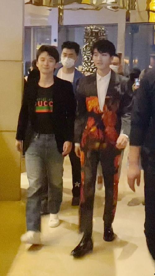 男明星看秀勃起