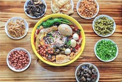 各种网红吃螺蛳粉图,螺蛳粉美食图鉴，一场味蕾的视觉盛宴